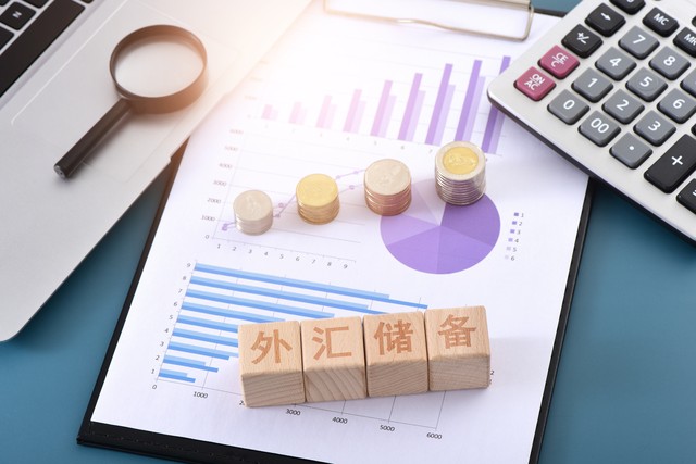 外贸人必看！国外客户用RMB付货款老被冻卡的原因